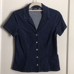 Short sleeve denim shirt